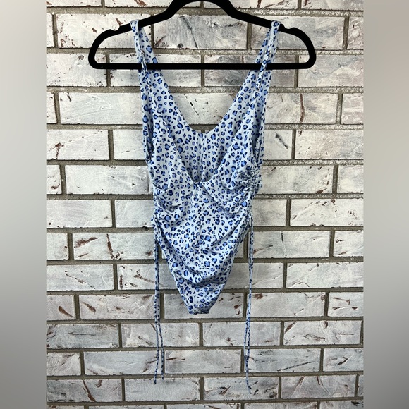 bond-eye Australia | In The Loop Blue and White Leopard One-piece - Picture 5 of 7